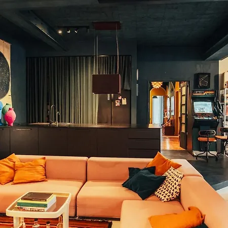 شقة Spacious Design In The Center